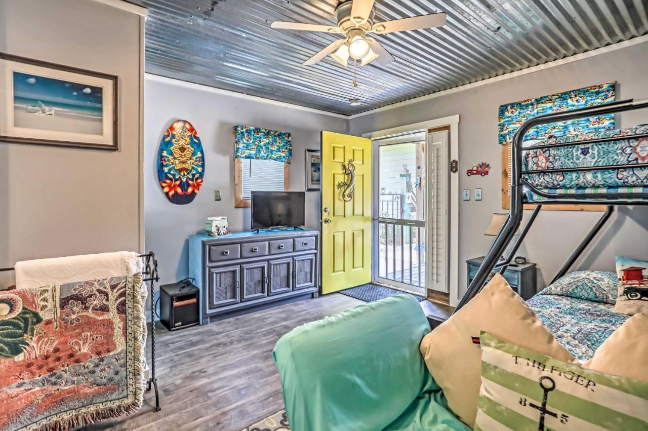 Ocean Isle Beach Studio 1 Mi To Downtown And Pier Екстериор снимка